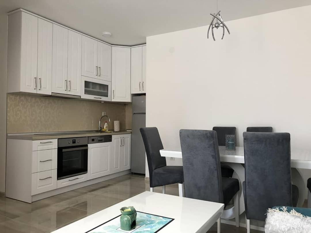 Apartman Sims Bijeljina Esterno foto
